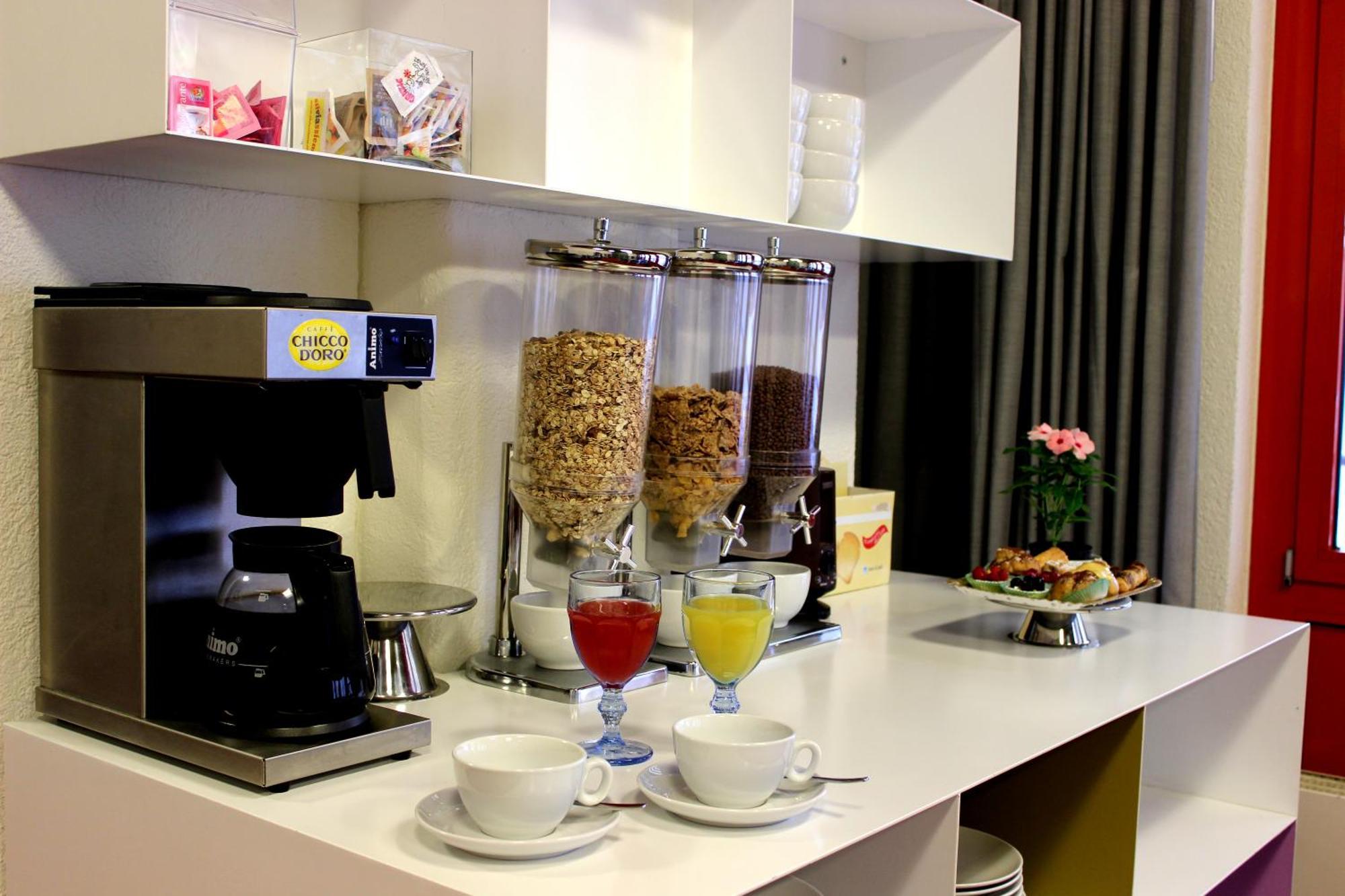 Hotel Garni Centro Киасо Екстериор снимка
